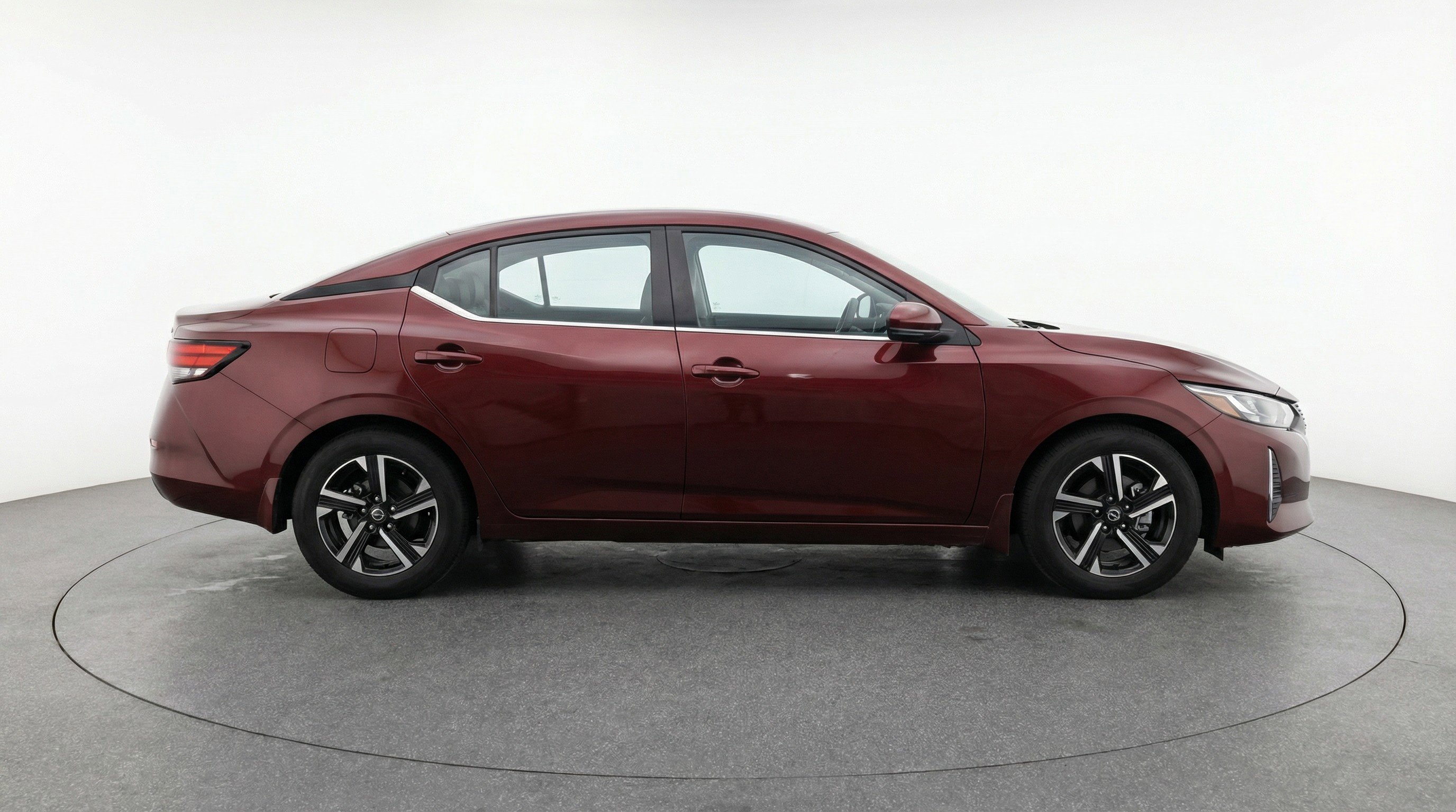 Used 2025 Nissan Sentra SV FWD image 11