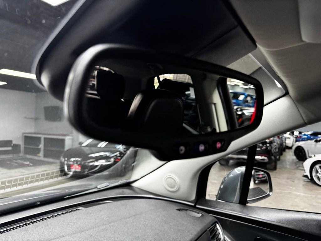 Used 2018 Buick Encore Essence FWD image 28