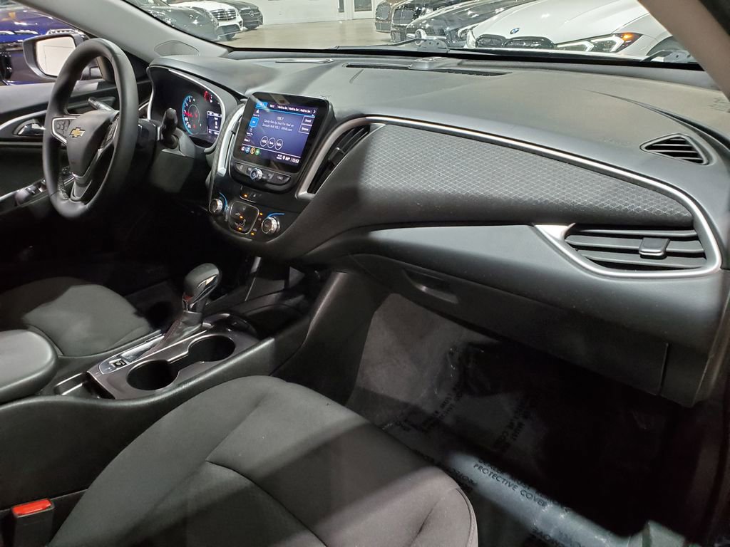 Used 2023 Chevrolet Malibu RS FWD image 14