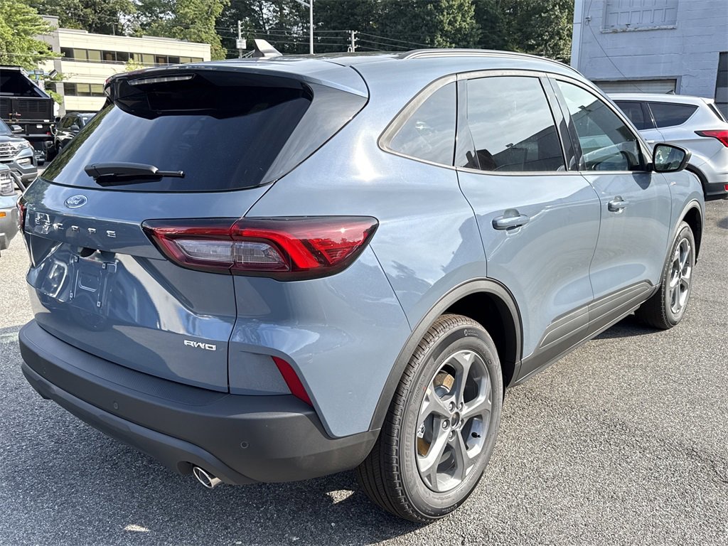 Used 2025 Ford Escape ST-Line w/ Tech Pack #1 image 4