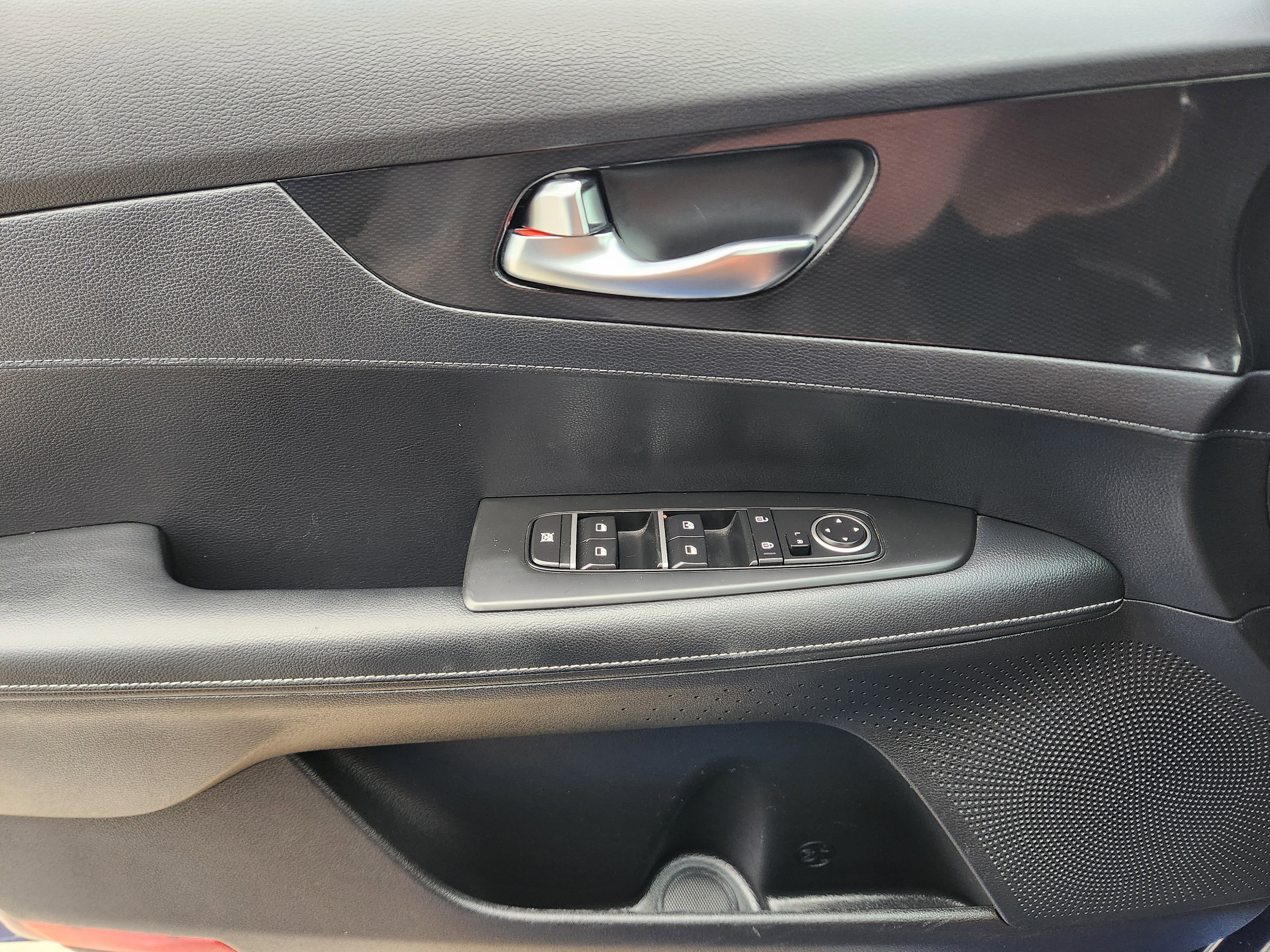 Used 2024 Kia Forte GT-Line FWD image 19