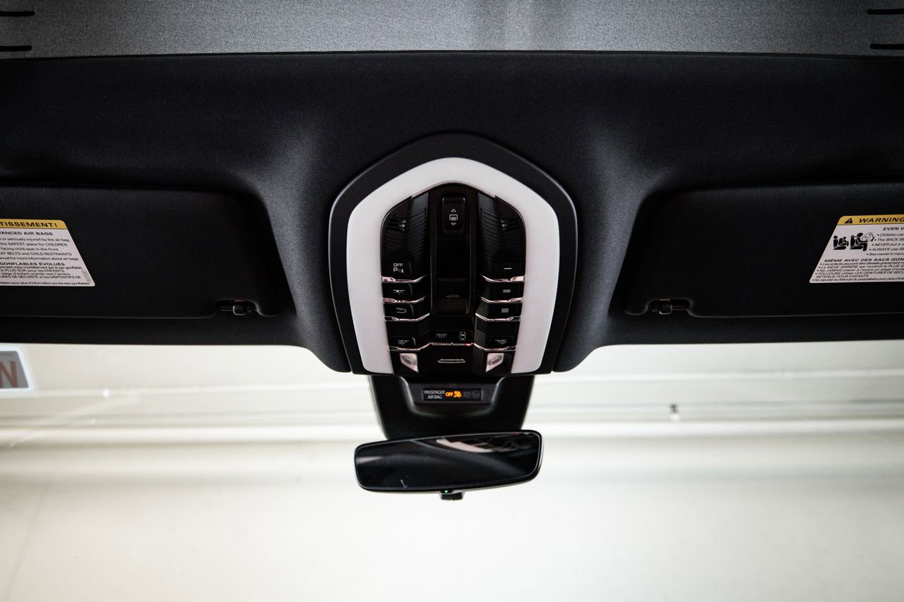 Certified 2026 Porsche Macan AWD/4WD image 20