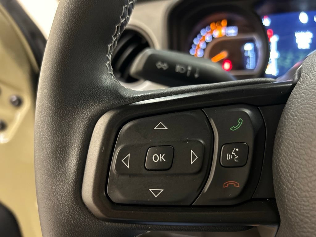 Used 2025 Jeep Wrangler Sport AWD/4WD image 18