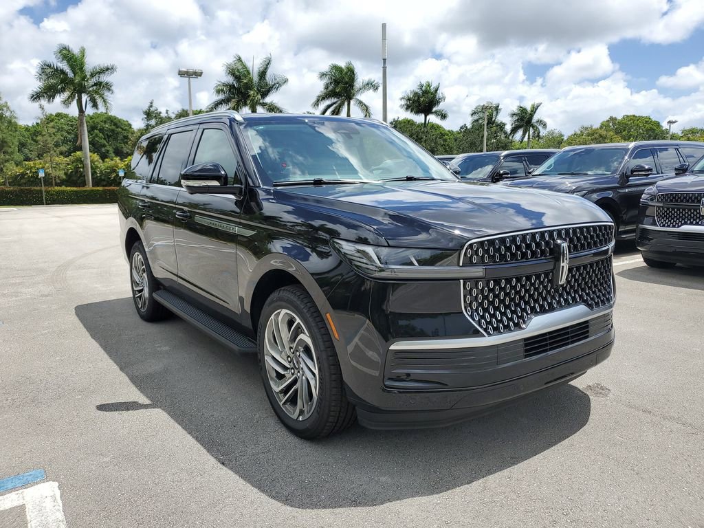 New 2026 Lincoln Navigator Premier AWD/4WD image 30