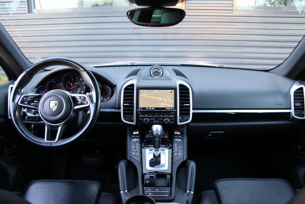 Certified 2016 Porsche Cayenne image 33
