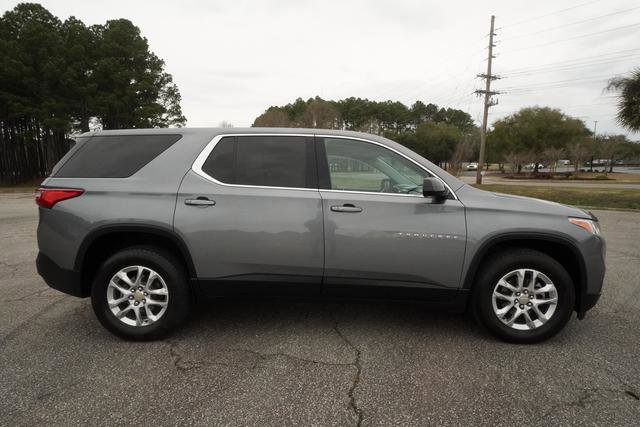 Used 2019 Chevrolet Traverse LS image 2