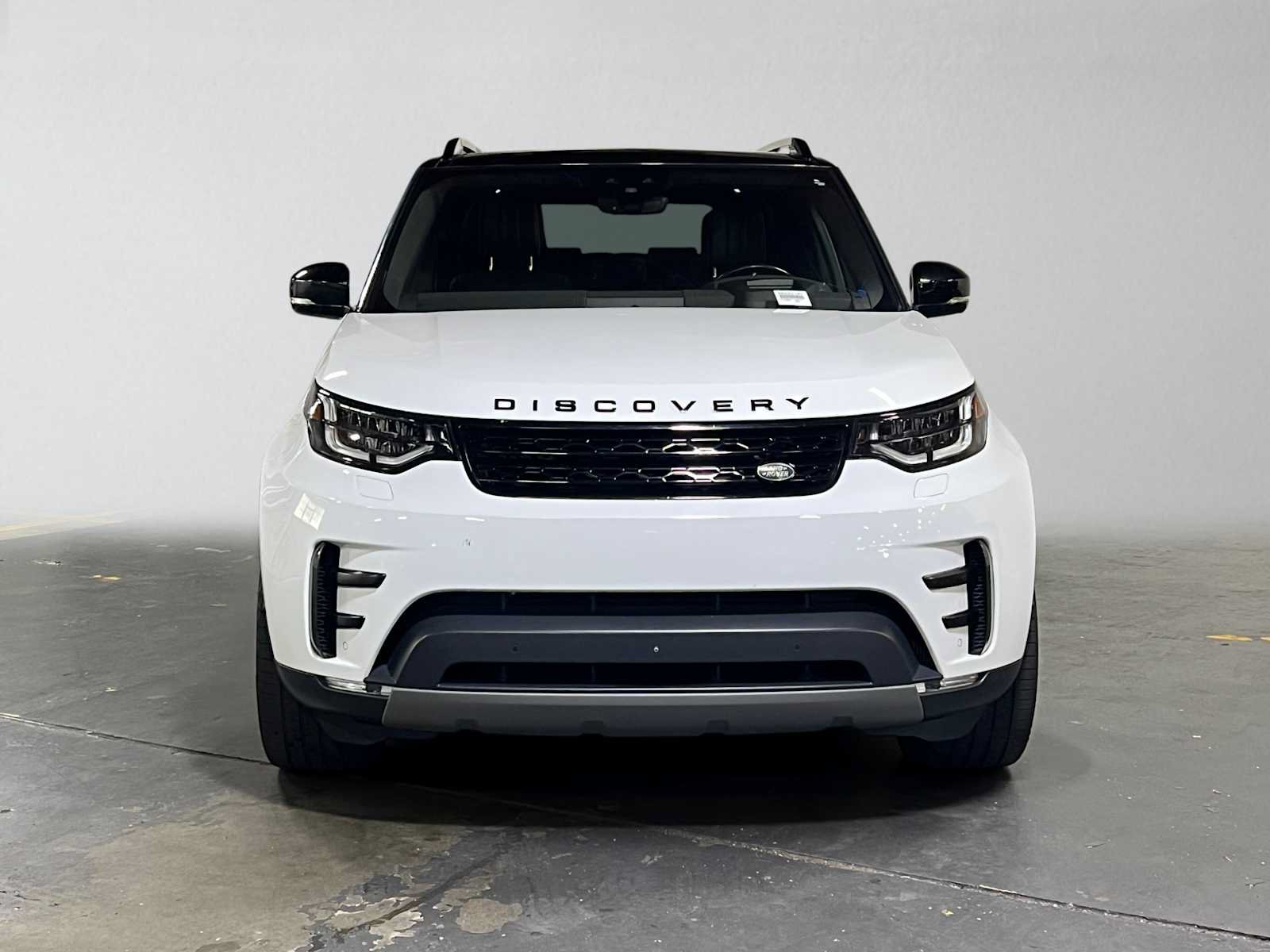 Used 2017 Land Rover Discovery HSE Luxury AWD/4WD image 8