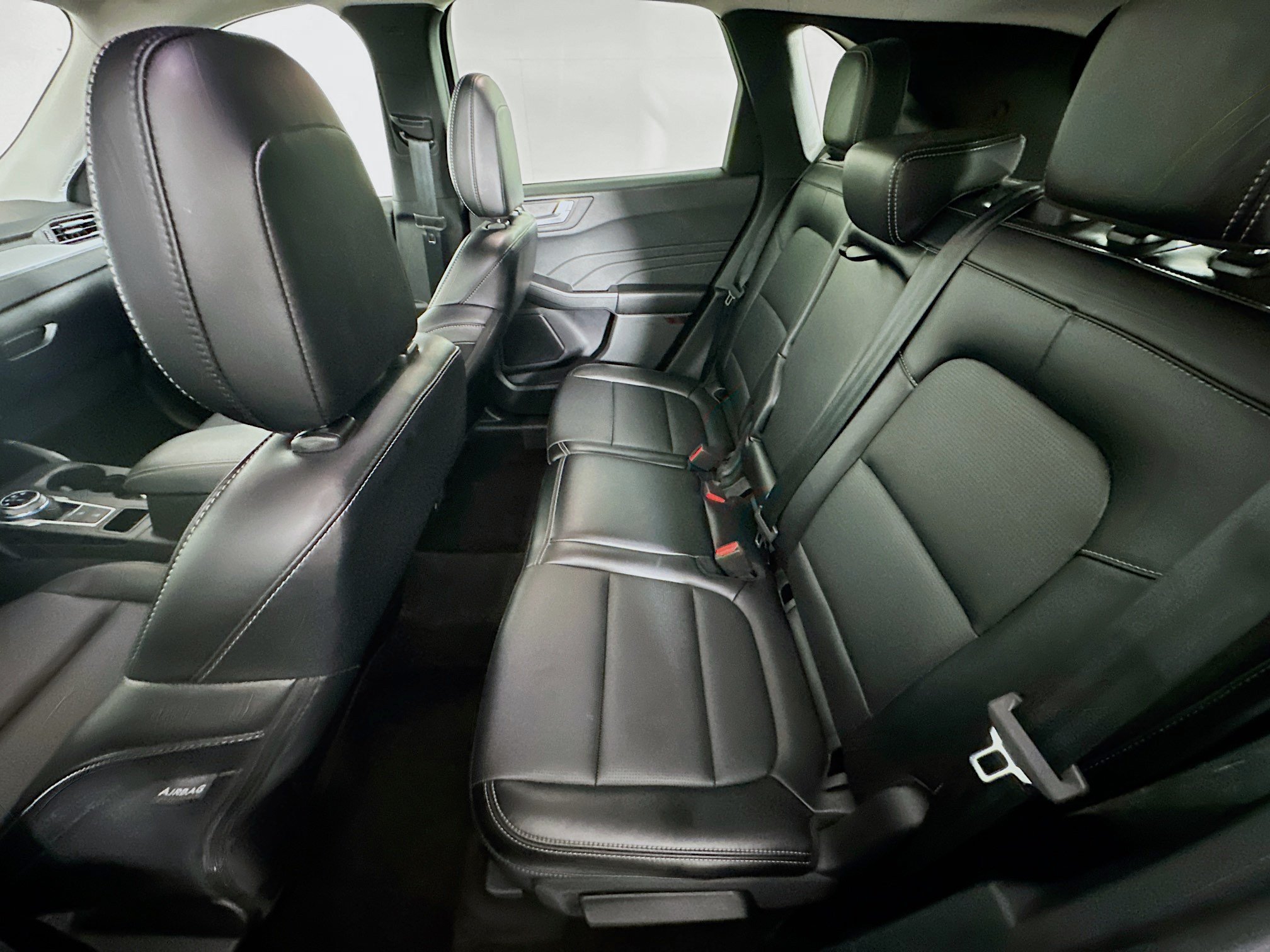 Used 2025 Ford Escape Platinum AWD/4WD image 29