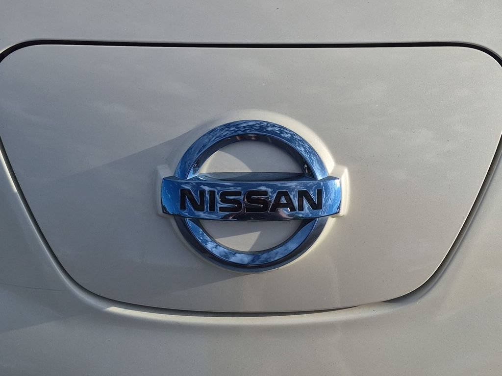 Used 2015 Nissan Leaf SL w/ Premium Package FWD image 8