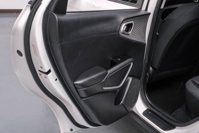 Used 2021 Kia Soul LX FWD image 40