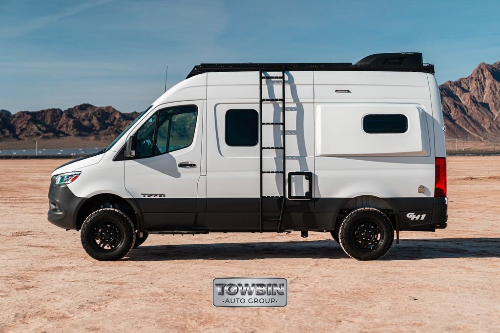 Used 2023 Mercedes-Benz Sprinter 2500 image 7