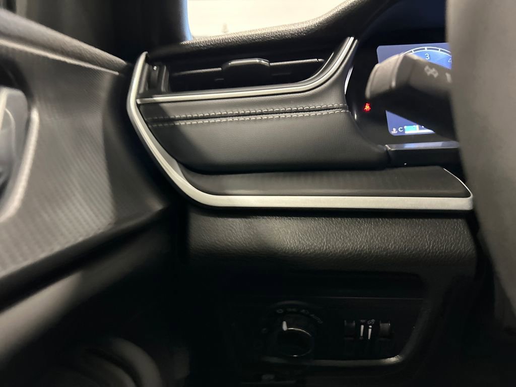 New 2026 Jeep Grand Cherokee L Laredo image 19