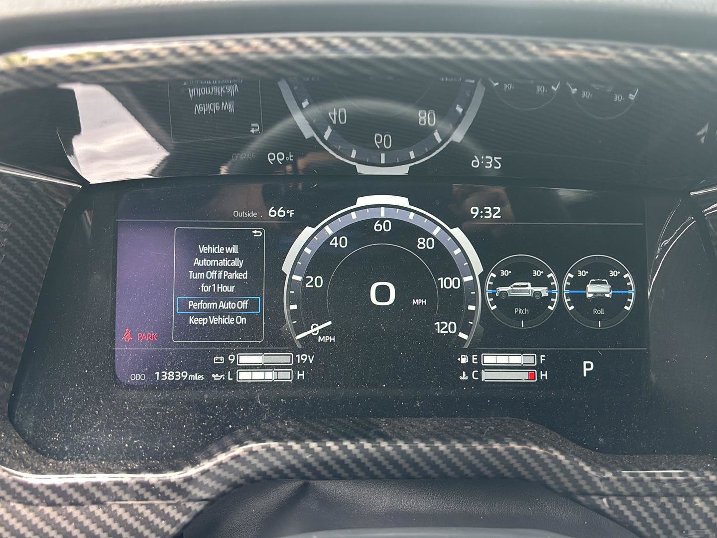 Used 2025 Toyota Tundra Limited AWD/4WD image 3