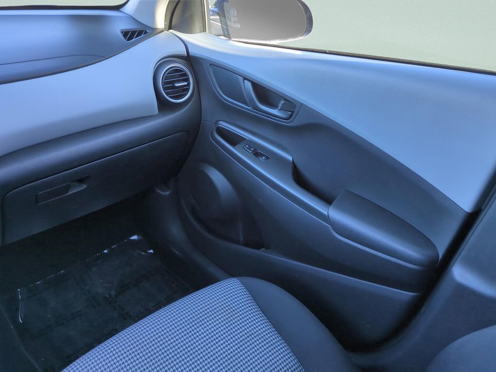 Used 2019 Hyundai Kona SEL image 24