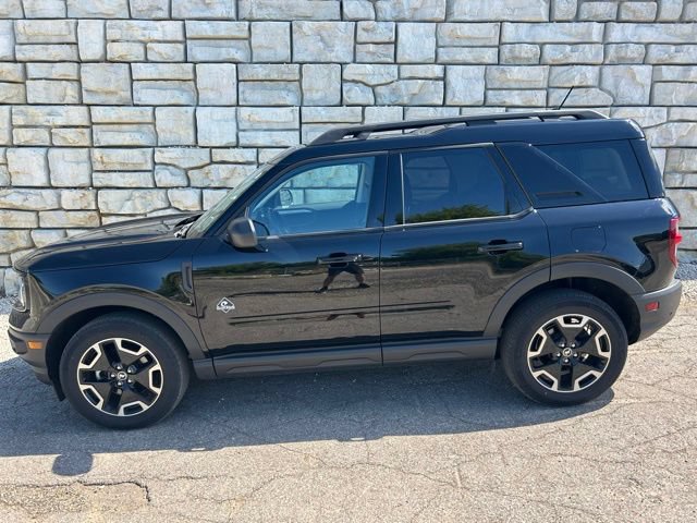 Used 2023 Ford Bronco Sport Outer Banks w/ Tech Package AWD/4WD image 3