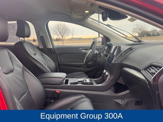 Used 2022 Ford Edge Titanium w/ Class II Trailer Tow Package AWD/4WD image 27