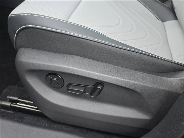 New 2026 Volkswagen Tiguan SE R-Line FWD image 6