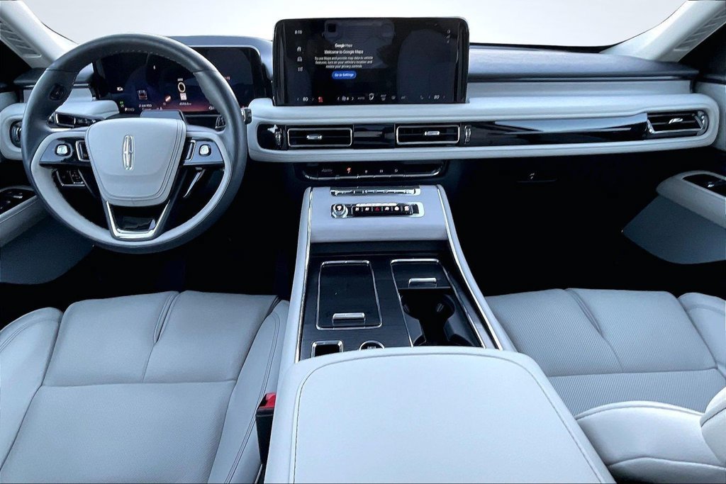 Used 2026 Lincoln Aviator Reserve w/ Luxury Package RWD image 9