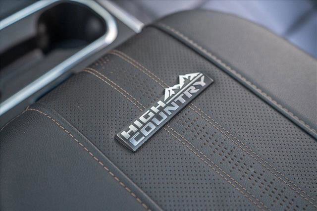 Used 2024 Chevrolet Silverado 2500 High Country image 19