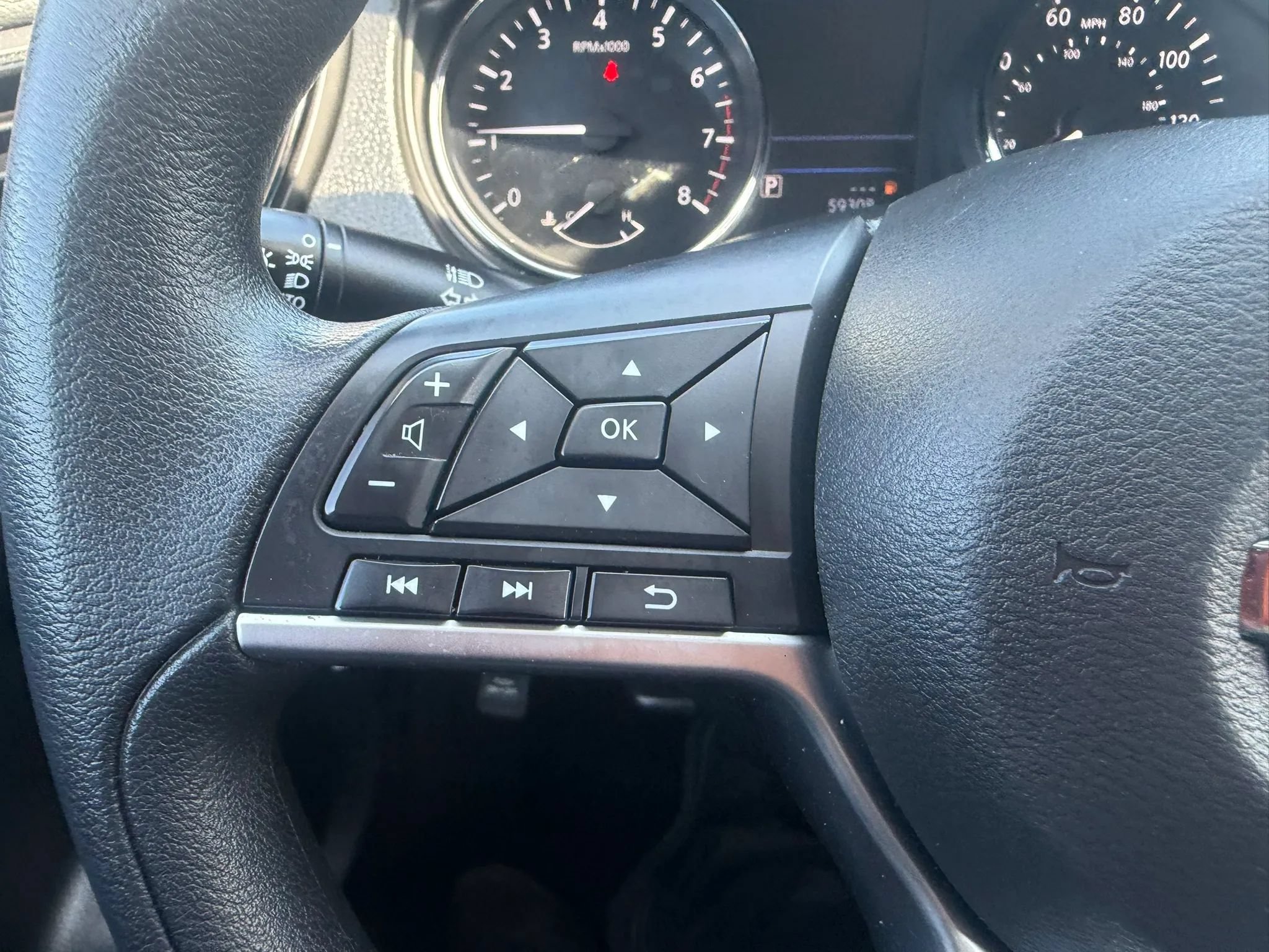 Used 2021 Nissan Rogue Sport S FWD image 13