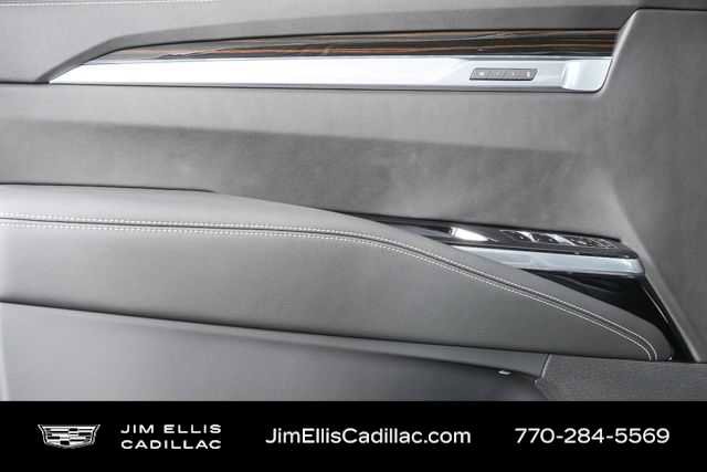 Certified 2026 Cadillac Escalade Luxury AWD/4WD image 6