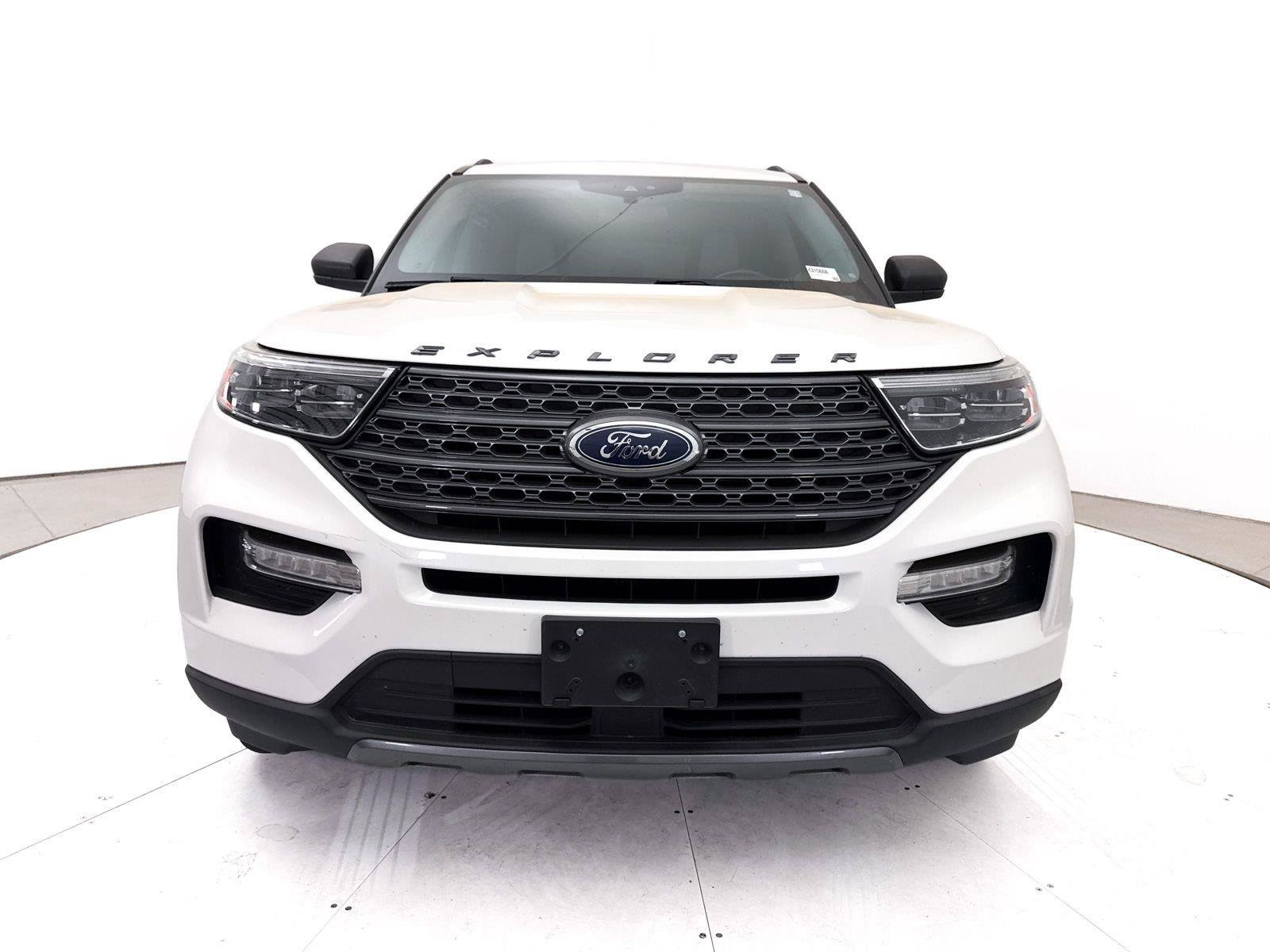 Used 2021 Ford Explorer XLT w/ Equipment Group 202A RWD image 13