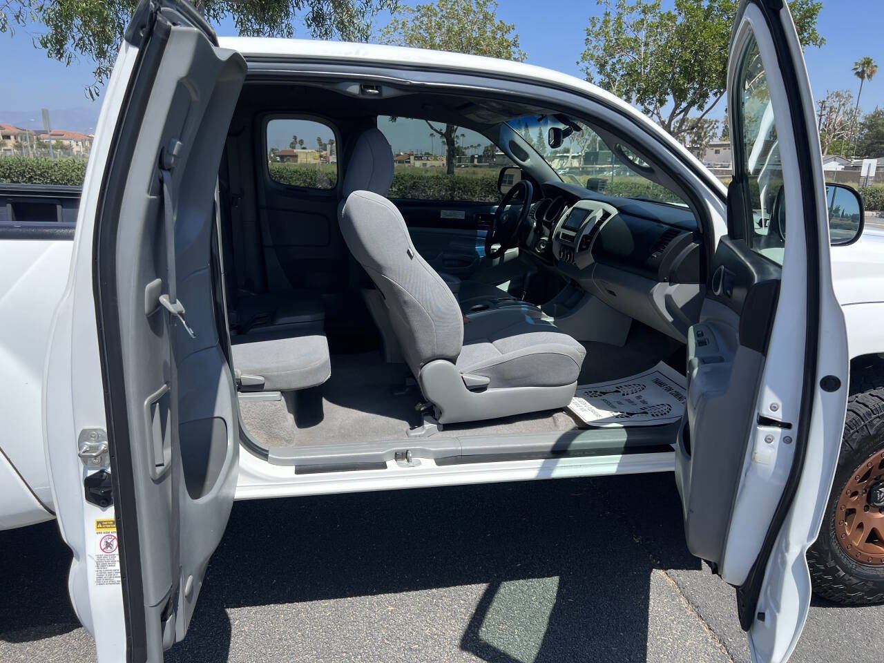Used 2010 Toyota Tacoma PreRunner w/ TRD Off-Road Pkg RWD image 27