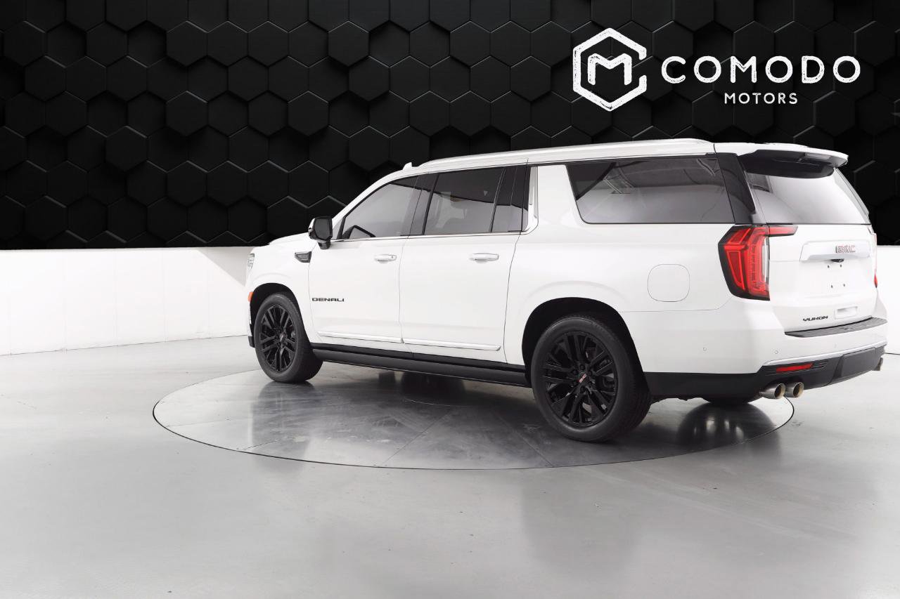 Used 2023 GMC Yukon XL Denali w/ Denali Reserve Package image 5