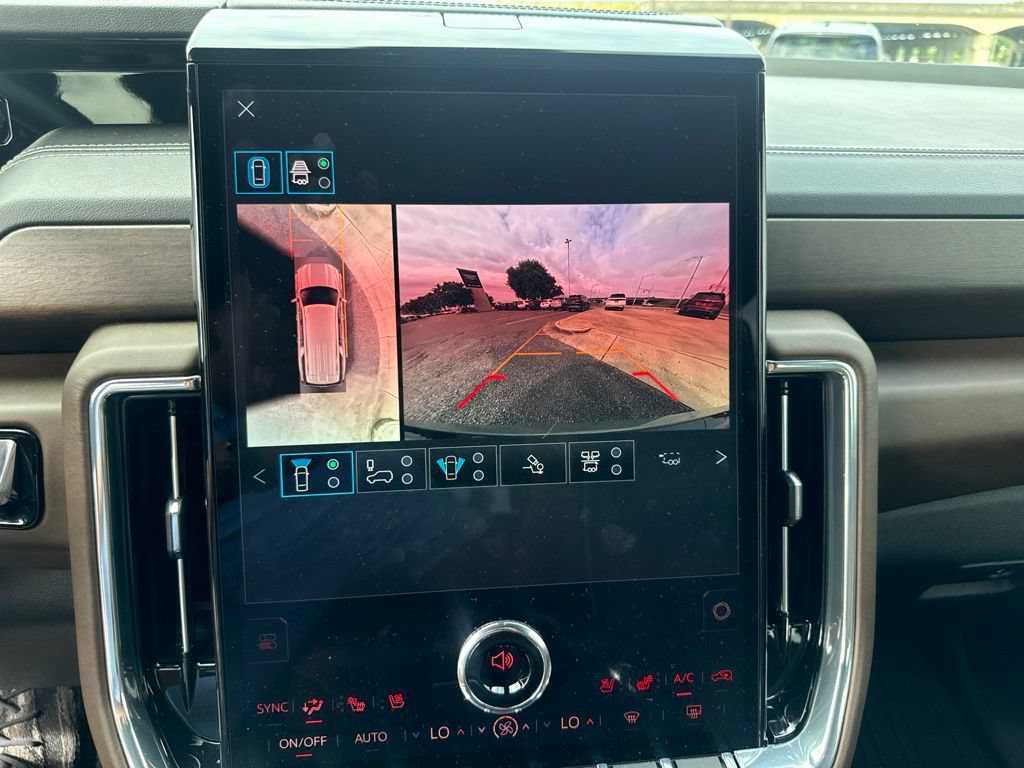 Used 2025 GMC Yukon XL Denali Ultimate AWD/4WD image 21