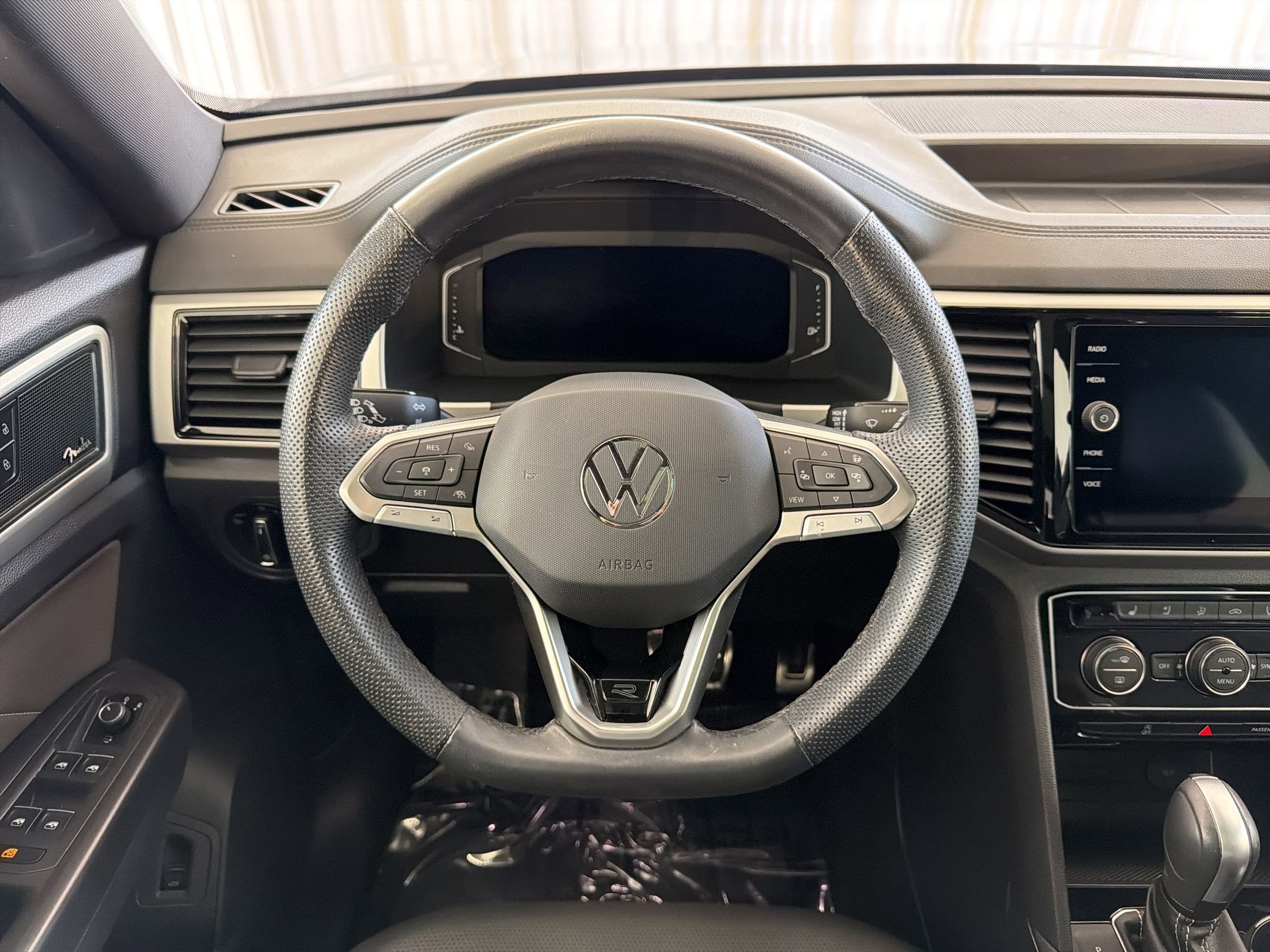 Used 2023 Volkswagen Atlas Cross Sport SEL Premium R-Line image 23