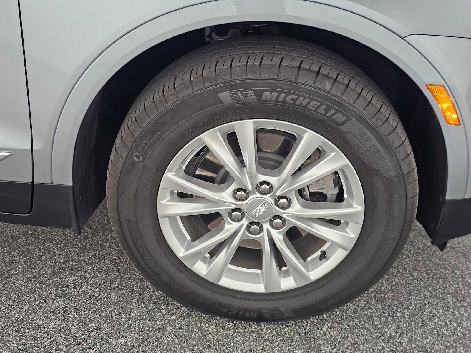 Used 2026 Cadillac XT5 Luxury w/ LPO, Floor Liner Package FWD image 9