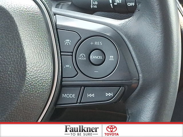Certified 2025 Toyota Corolla Cross XLE FWD image 21
