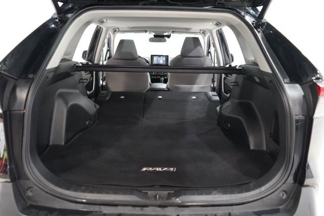 Used 2021 Toyota RAV4 XLE w/ Convenience Package image 36