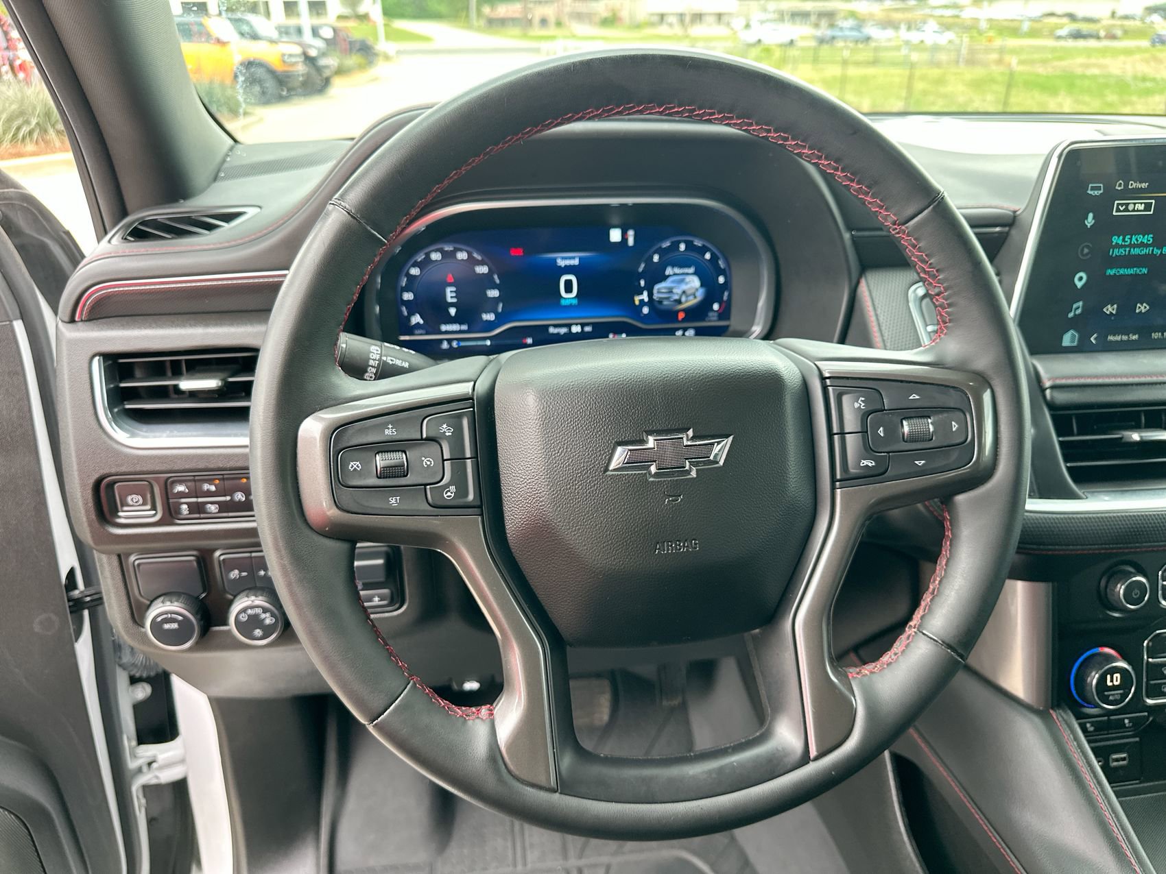 Used 2023 Chevrolet Suburban RST w/ Luxury Package RWD image 14