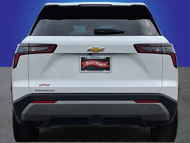 Used 2026 Chevrolet Equinox LT FWD image 5