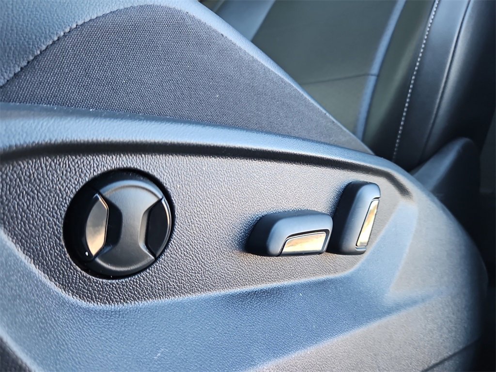 Used 2018 Volkswagen Tiguan SE w/ Panoramic Sunroof Package image 35