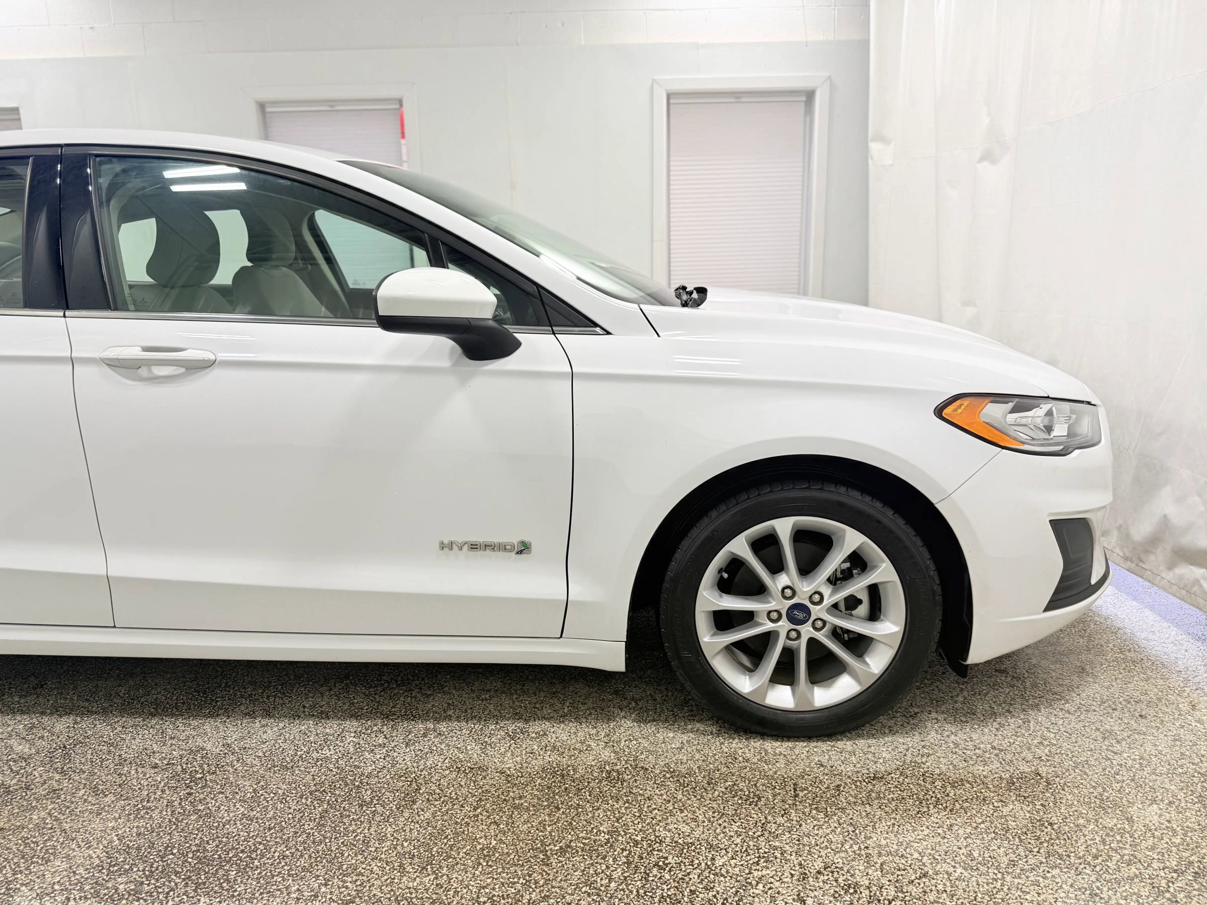 Used 2019 Ford Fusion SE image 8