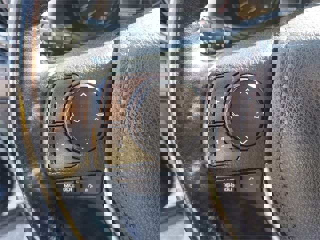 Used 2018 Toyota RAV4 XLE image 19