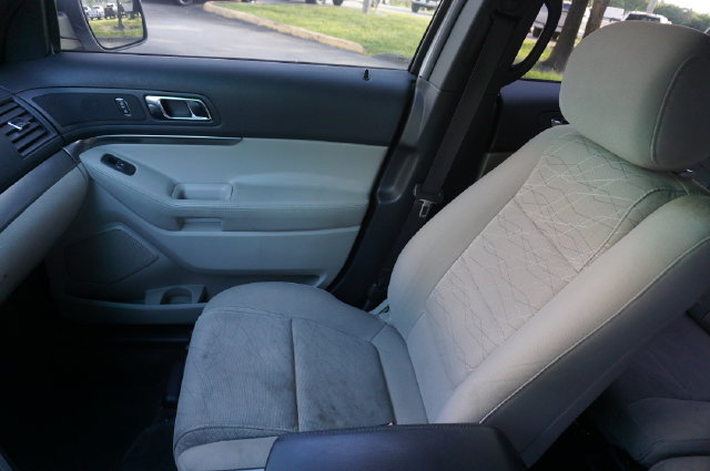 Used 2015 Ford Explorer FWD image 30
