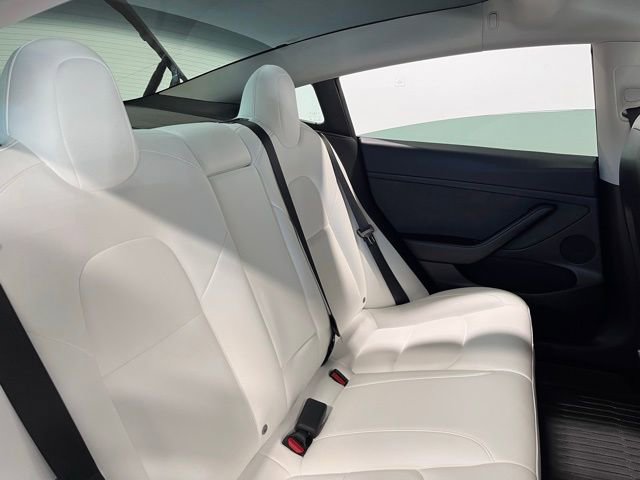 Used 2023 Tesla Model 3 Standard Range image 13