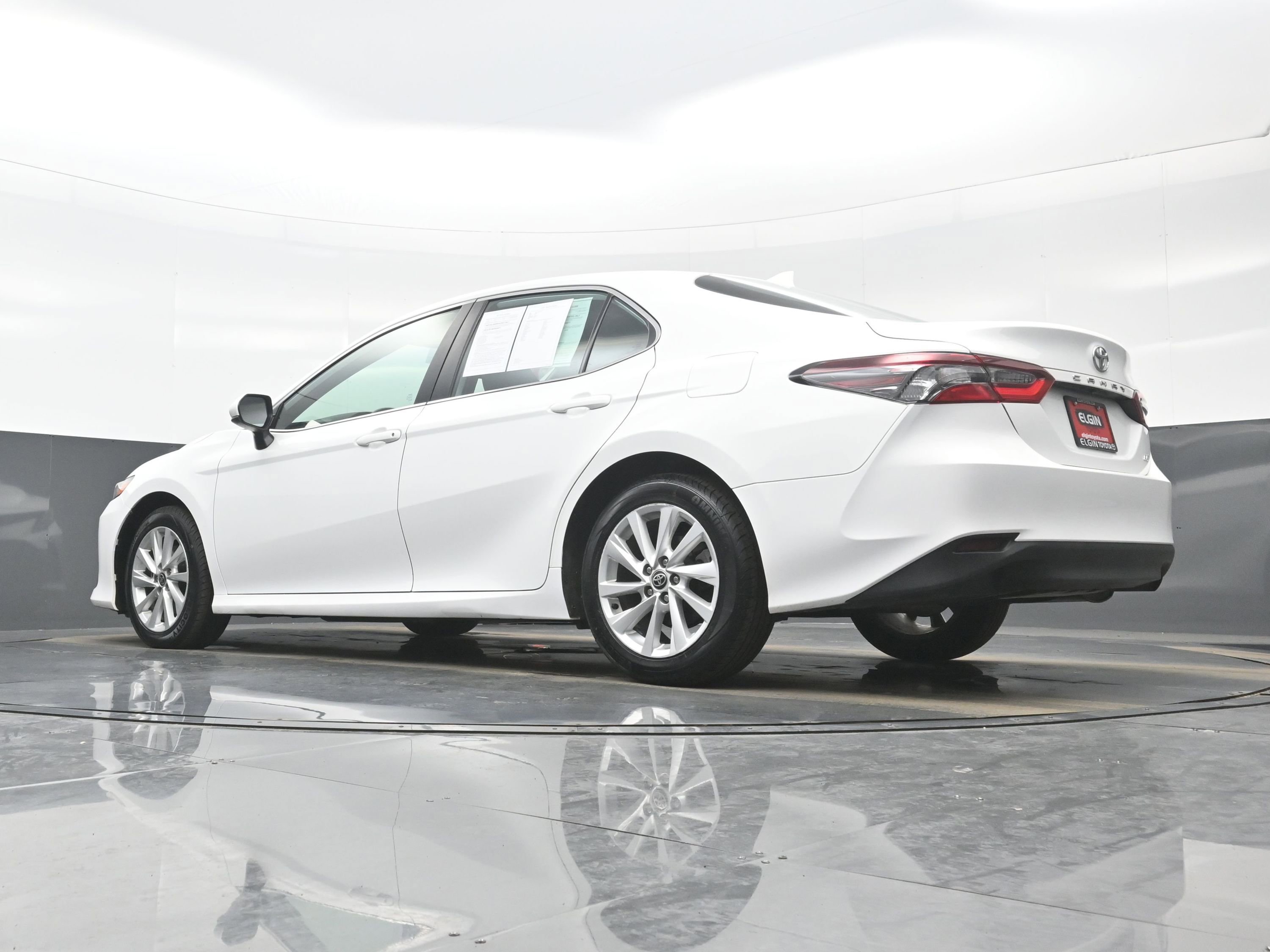 Used 2024 Toyota Camry LE image 28