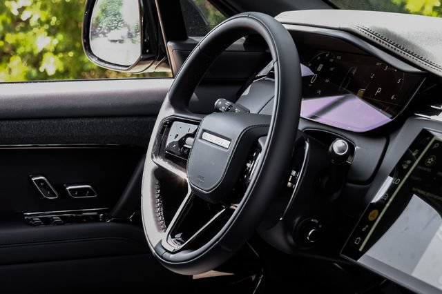 New 2026 Land Rover Range Rover Sport Dynamic SE AWD/4WD image 16
