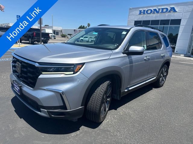 Used 2023 Honda Pilot Touring image 1