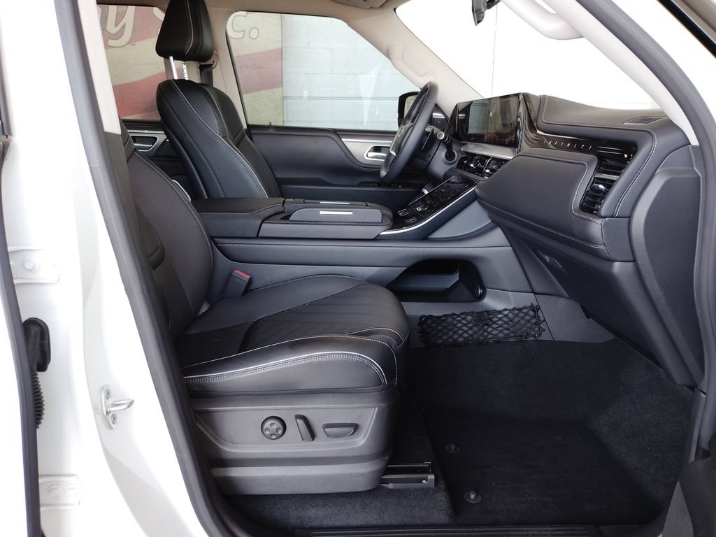 Used 2026 INFINITI QX80 Luxe w/ Cargo Package AWD/4WD image 12