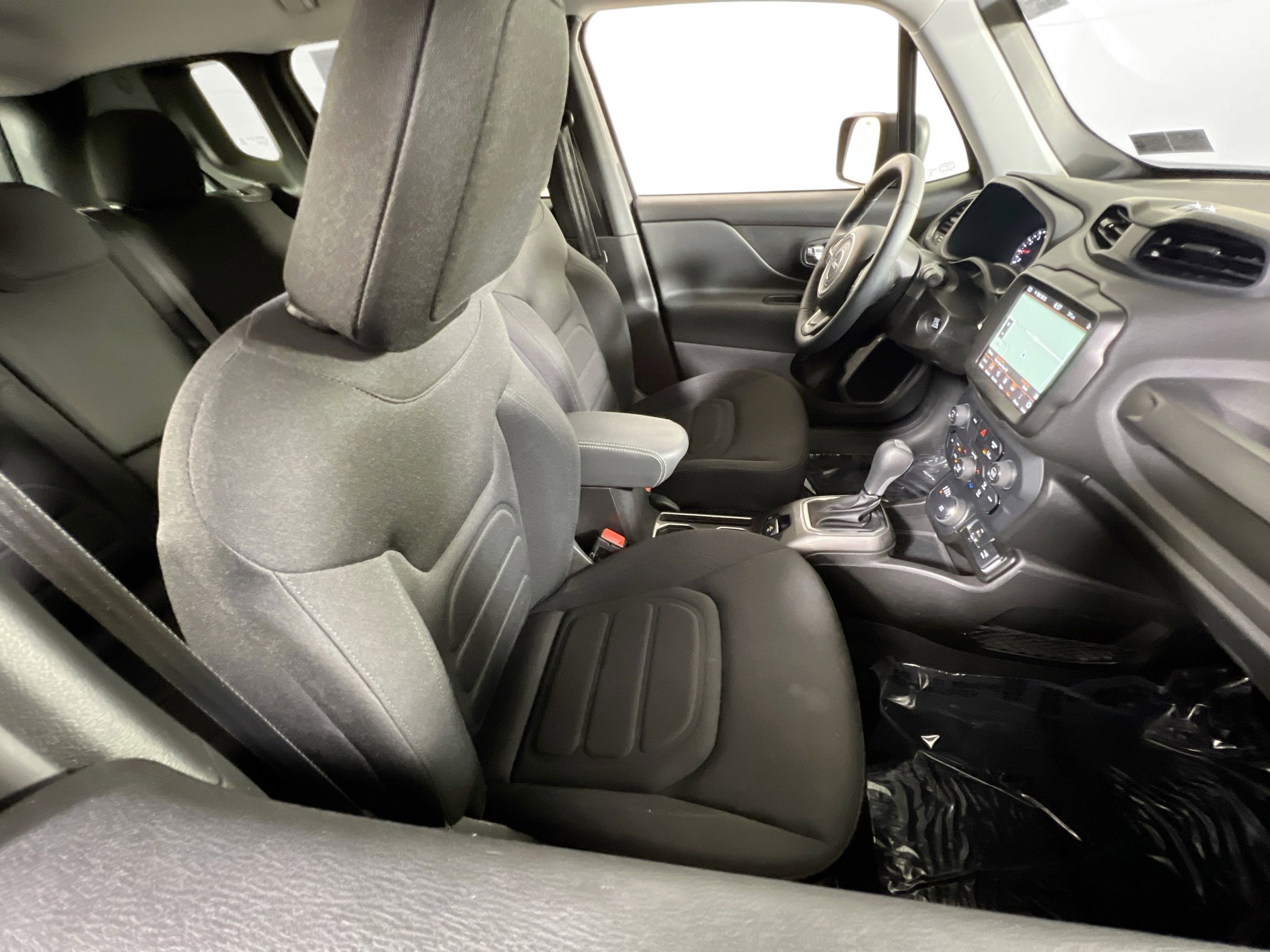 Used 2022 Jeep Renegade Latitude w/ Convenience Group image 27