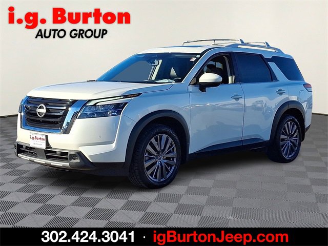 Used 2023 Nissan Pathfinder SL w/ SL Premium Package image 3