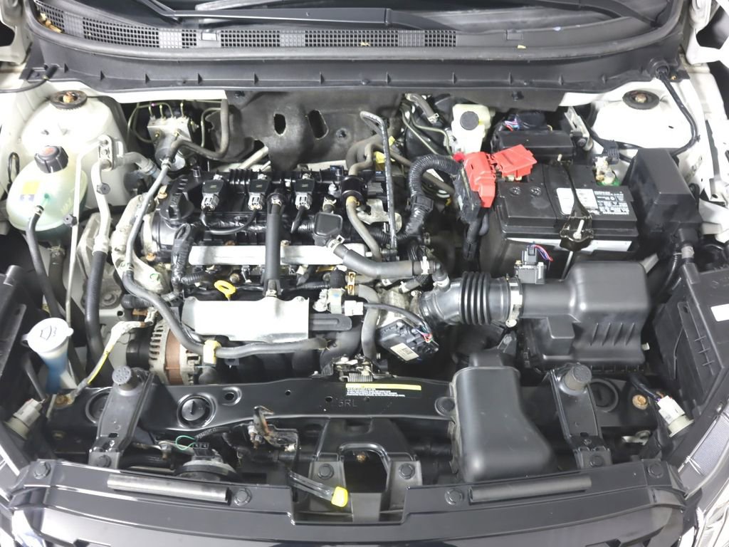 Used 2021 Nissan Kicks S image 32