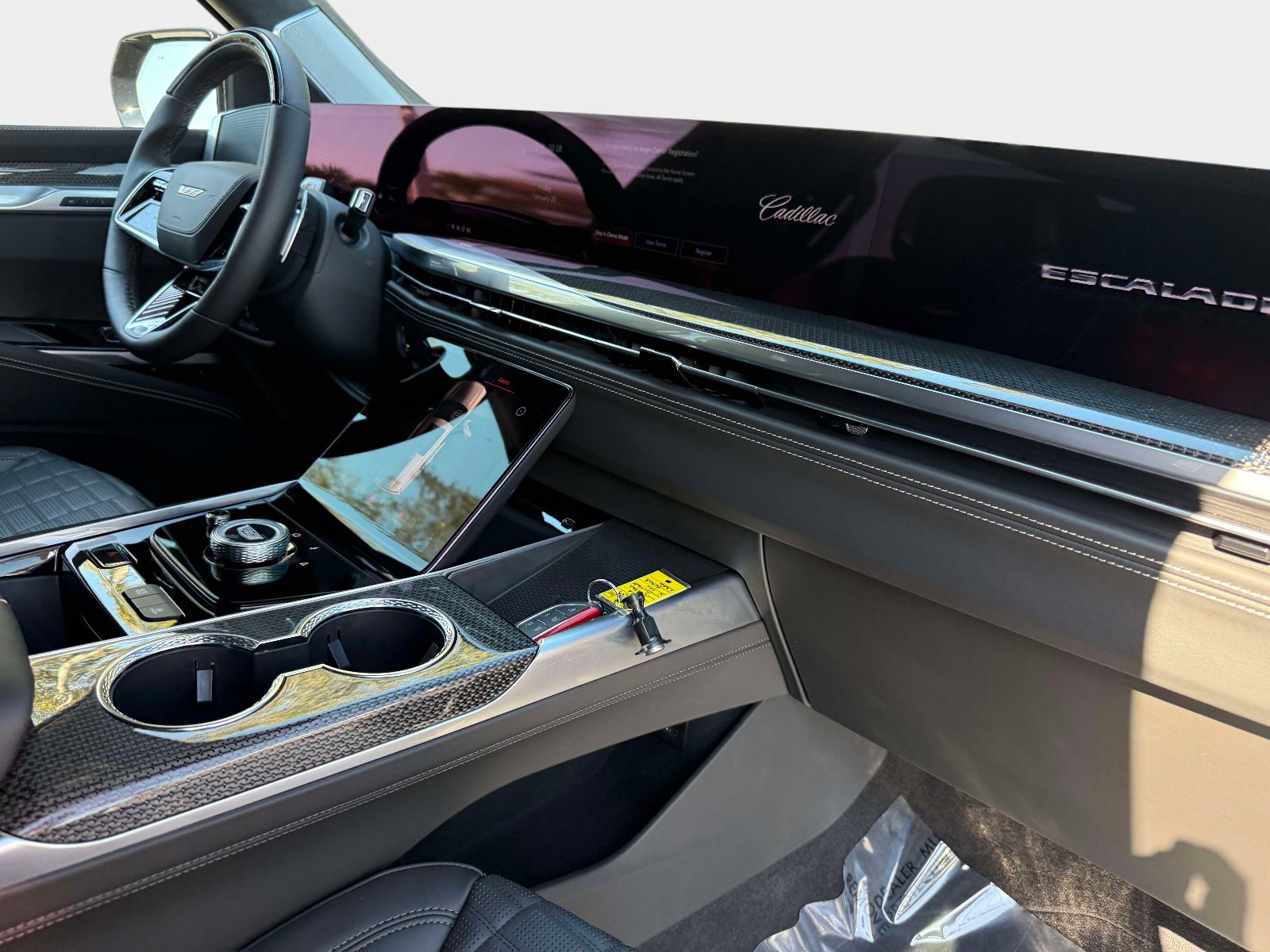 Used 2026 Cadillac Escalade V w/ LPO, ONYX Package image 28