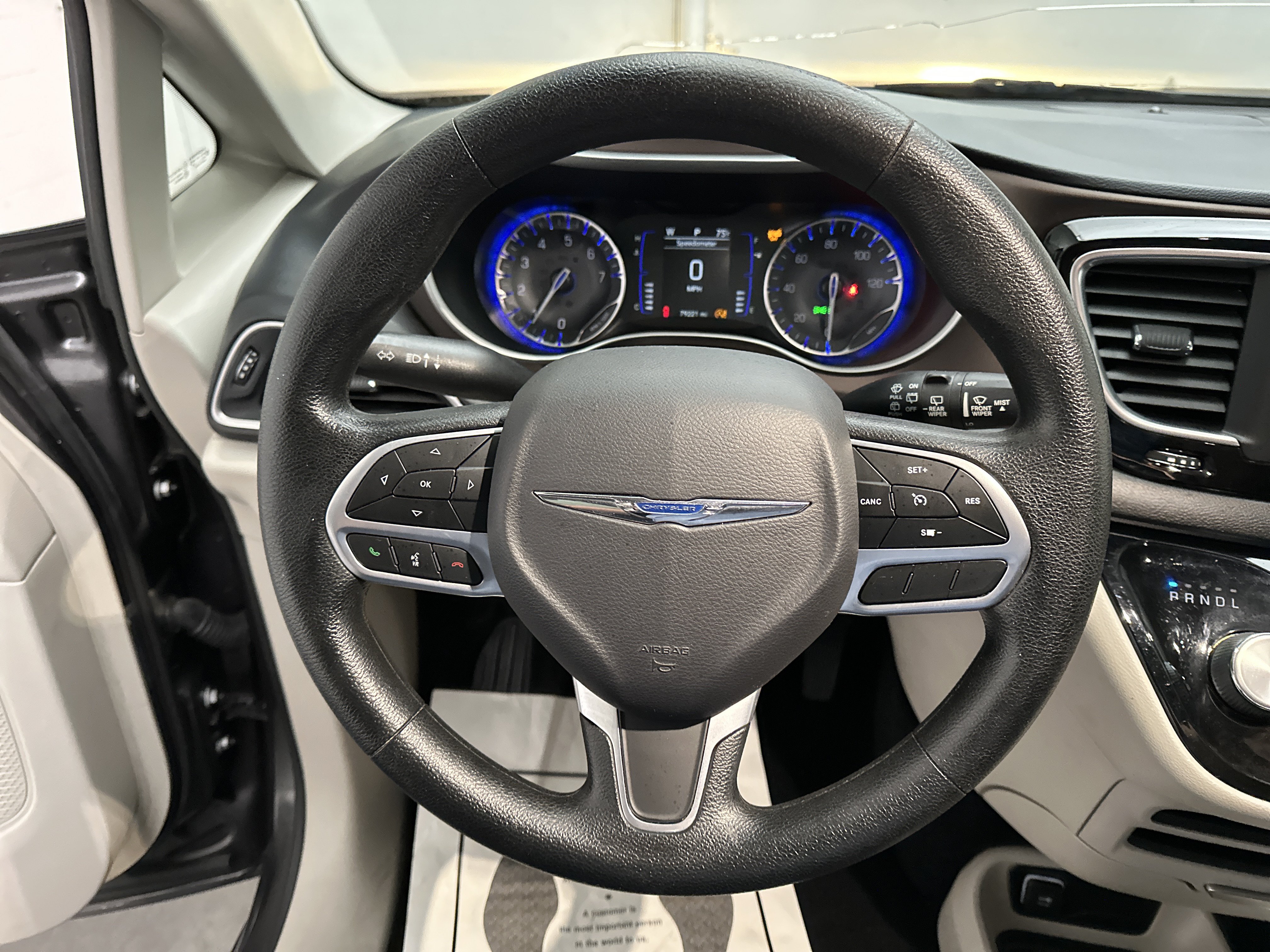 Used 2021 Chrysler Voyager LX FWD image 26