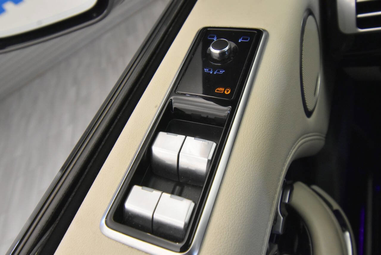 Used 2021 Land Rover Range Rover Westminster Edition image 38